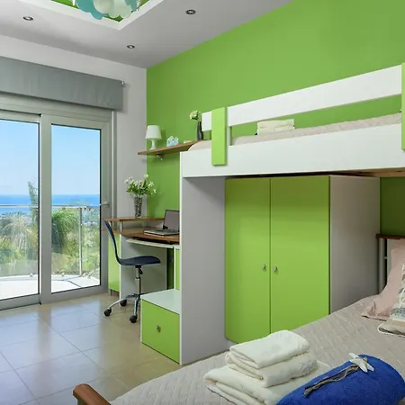 Quinn Hill Luxury * Rhodes City
