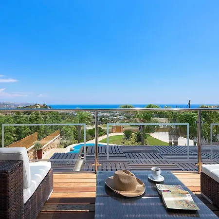 Quinn Hill Luxury